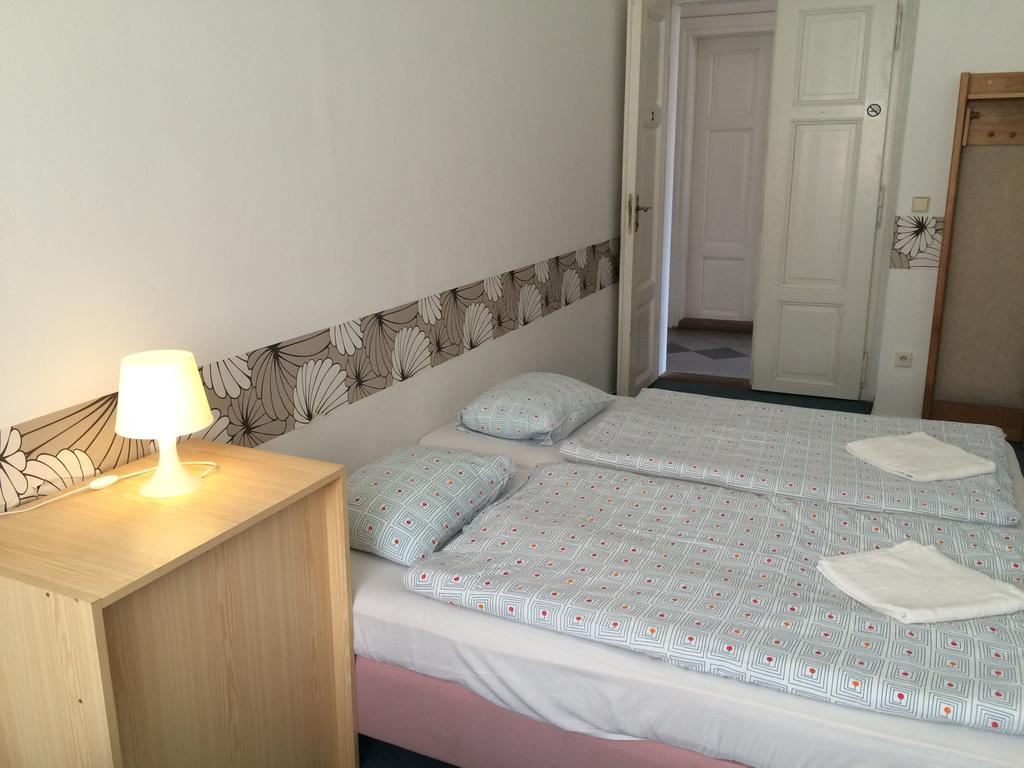 Charles Square Hostel Praha Eksteriør bilde
