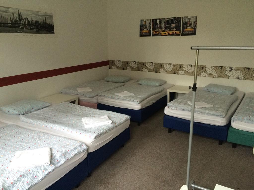 Charles Square Hostel Praha Rom bilde