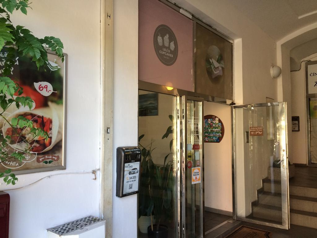 Charles Square Hostel Praha Eksteriør bilde