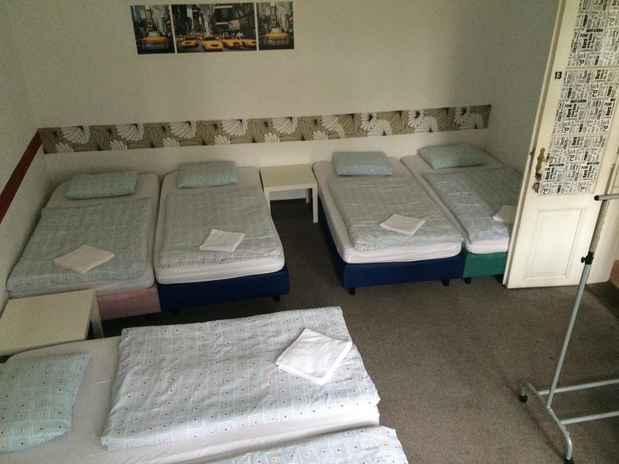 Charles Square Hostel Praha Rom bilde