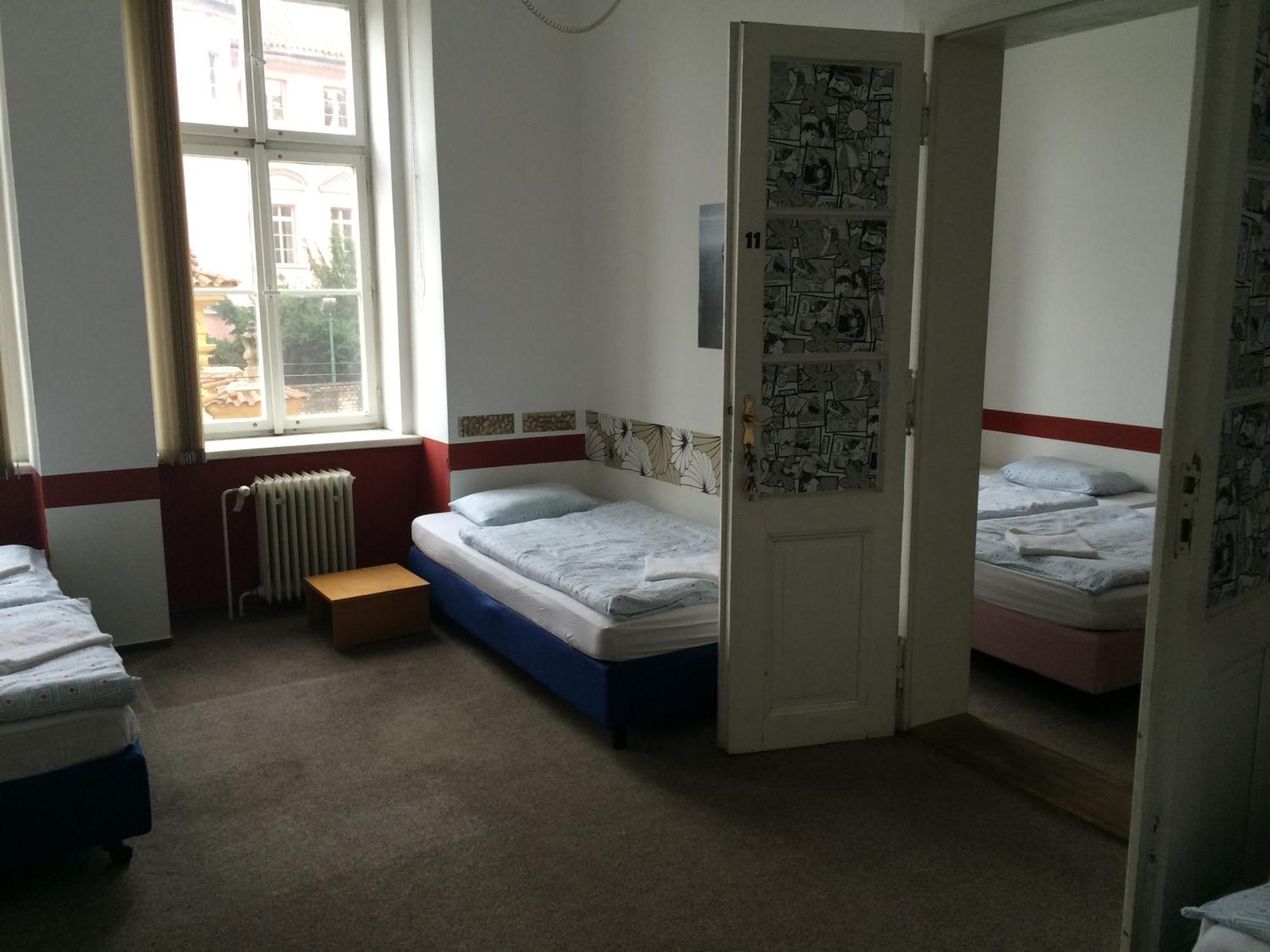 Charles Square Hostel Praha Rom bilde