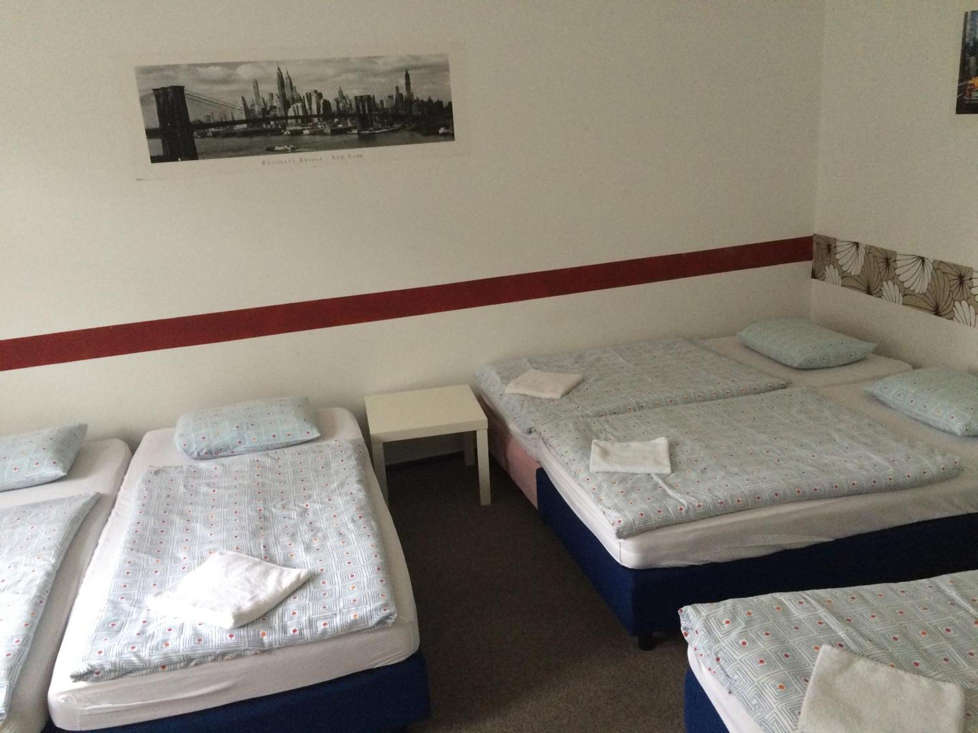 Charles Square Hostel Praha Rom bilde