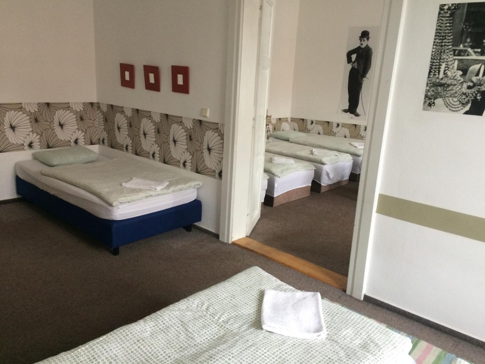 Charles Square Hostel Praha Rom bilde