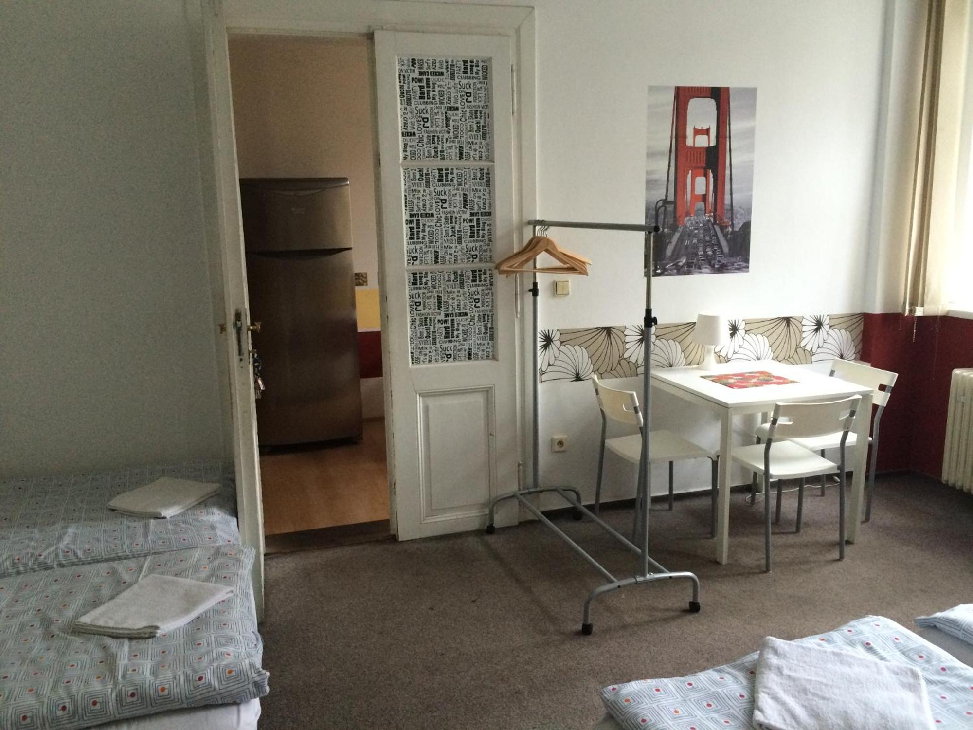 Charles Square Hostel Praha Rom bilde